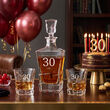 ZESTAW Karafka Whisky ROYAL 850ml + 2 Szklanki Grawer Prezent na URODZINY - 4